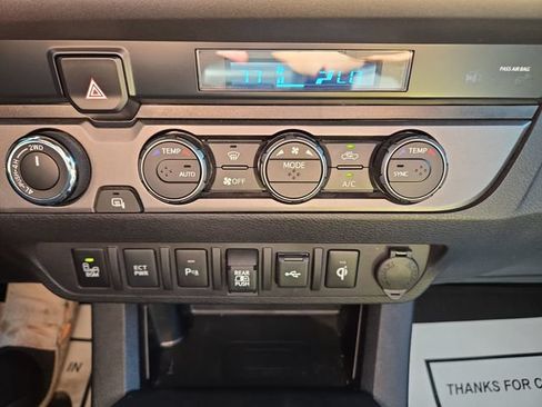 Used 2023 Toyota Tacoma TRD Off-Road w/ Technology Package AWD/4WD image 26