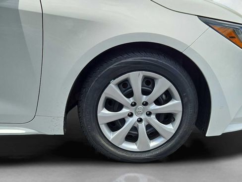 Used 2023 Toyota Corolla LE FWD image 11