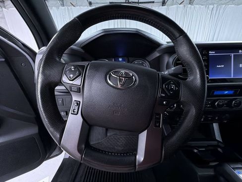 Used 2021 Toyota Tacoma TRD Sport w/ Technology Package AWD/4WD image 14