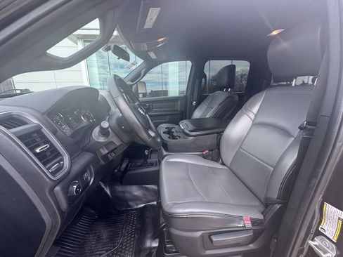 Used 2024 RAM 2500 Tradesman w/ Chrome Appearance Group image 11