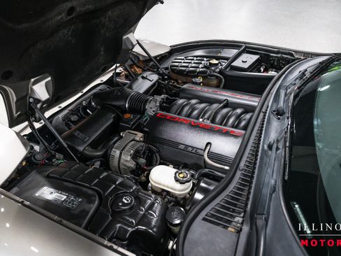 Used 2002 Chevrolet Corvette Convertible w/ Preferred Equipment Group2 image 35