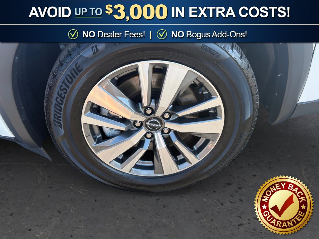 Used 2025 Nissan Pathfinder SL AWD/4WD image 13