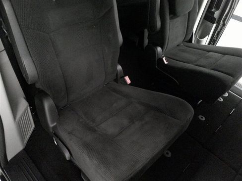 Used 2016 Dodge Grand Caravan SXT w/ Rear Park Assist Package image 20