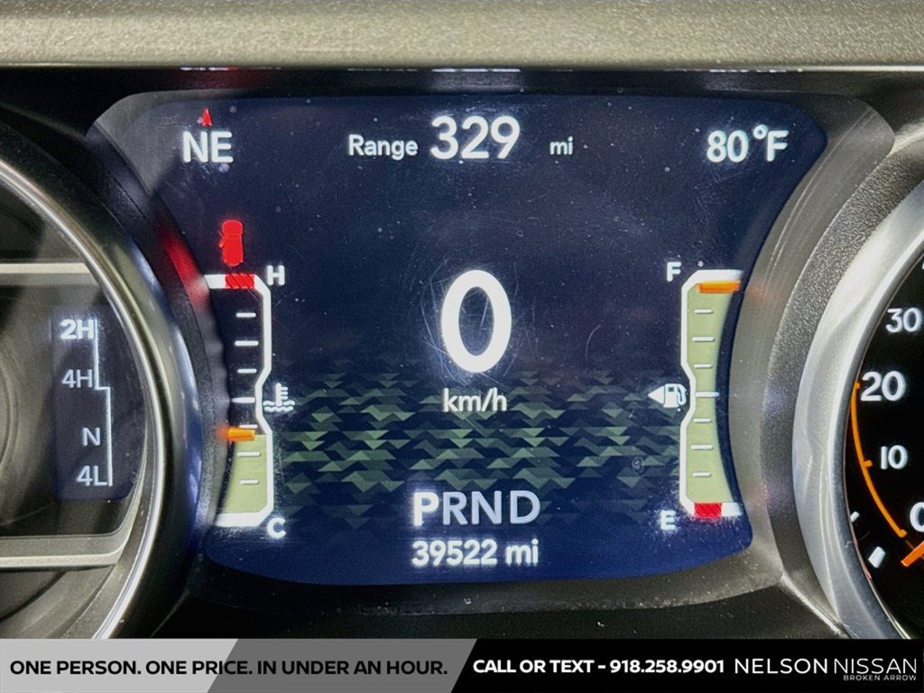 Used 2022 Jeep Wrangler Unlimited Sahara w/ Dual Top Group AWD/4WD image 12