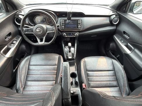 Used 2020 Nissan Kicks SR w/ SR Premium Package FWD image 29