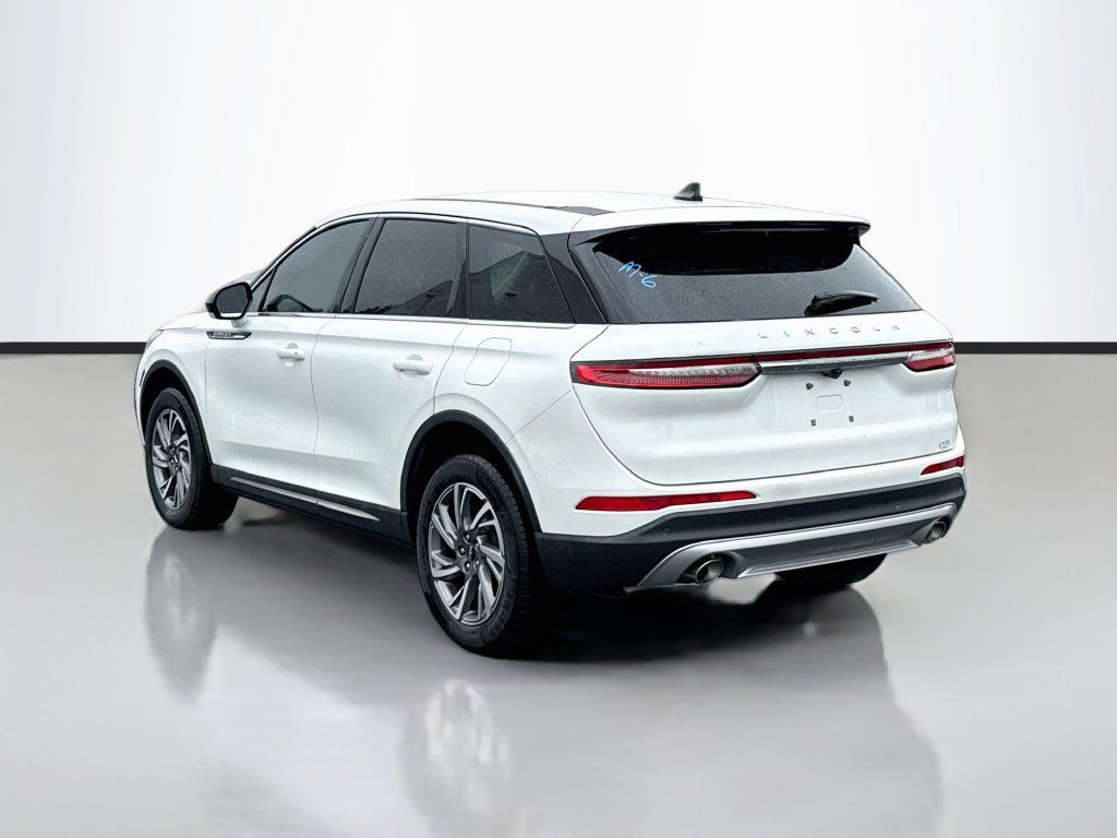 Used 2023 Lincoln Corsair FWD image 5