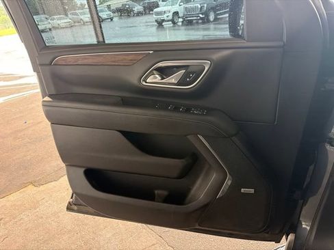 Used 2021 Chevrolet Tahoe Premier RWD image 9