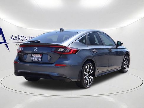 Used 2023 Honda Civic EX-L image 4