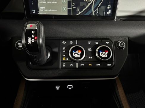Used 2022 Land Rover Defender 110 X-Dynamic SE image 34
