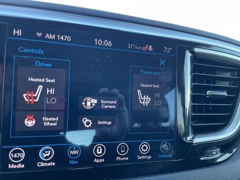 Used 2020 Chrysler Pacifica Touring-L w/ Advanced Safetytec Group image 10