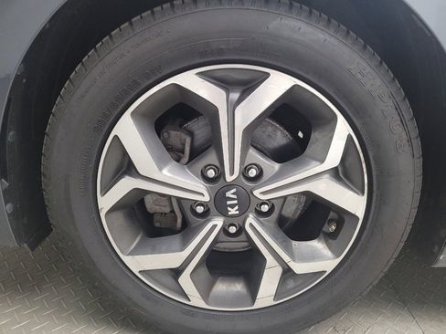 Used 2020 Kia Forte LXS FWD image 31