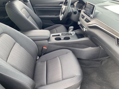 New 2025 Nissan Altima 2.5 SV image 12
