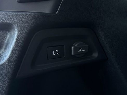 New 2025 Honda Pilot Touring image 11