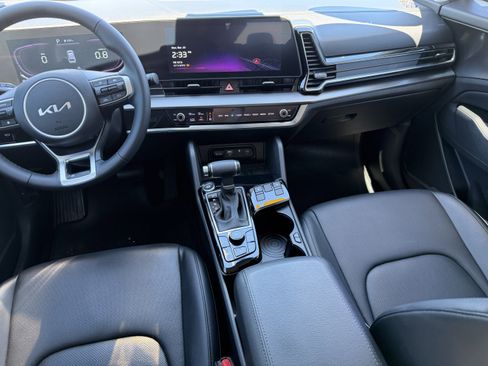 Used 2023 Kia Sportage EX image 15