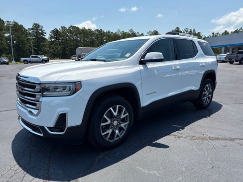 Used 2023 GMC Acadia SLT w/ Technology Package FWD image 6