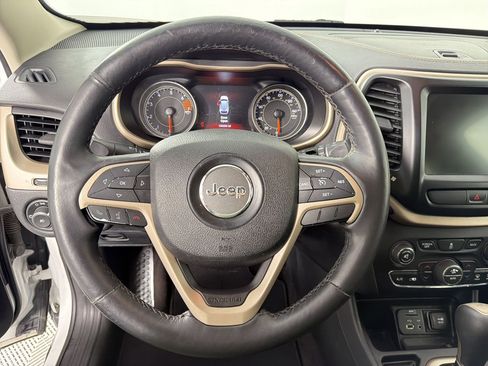 Used 2016 Jeep Cherokee Limited image 14