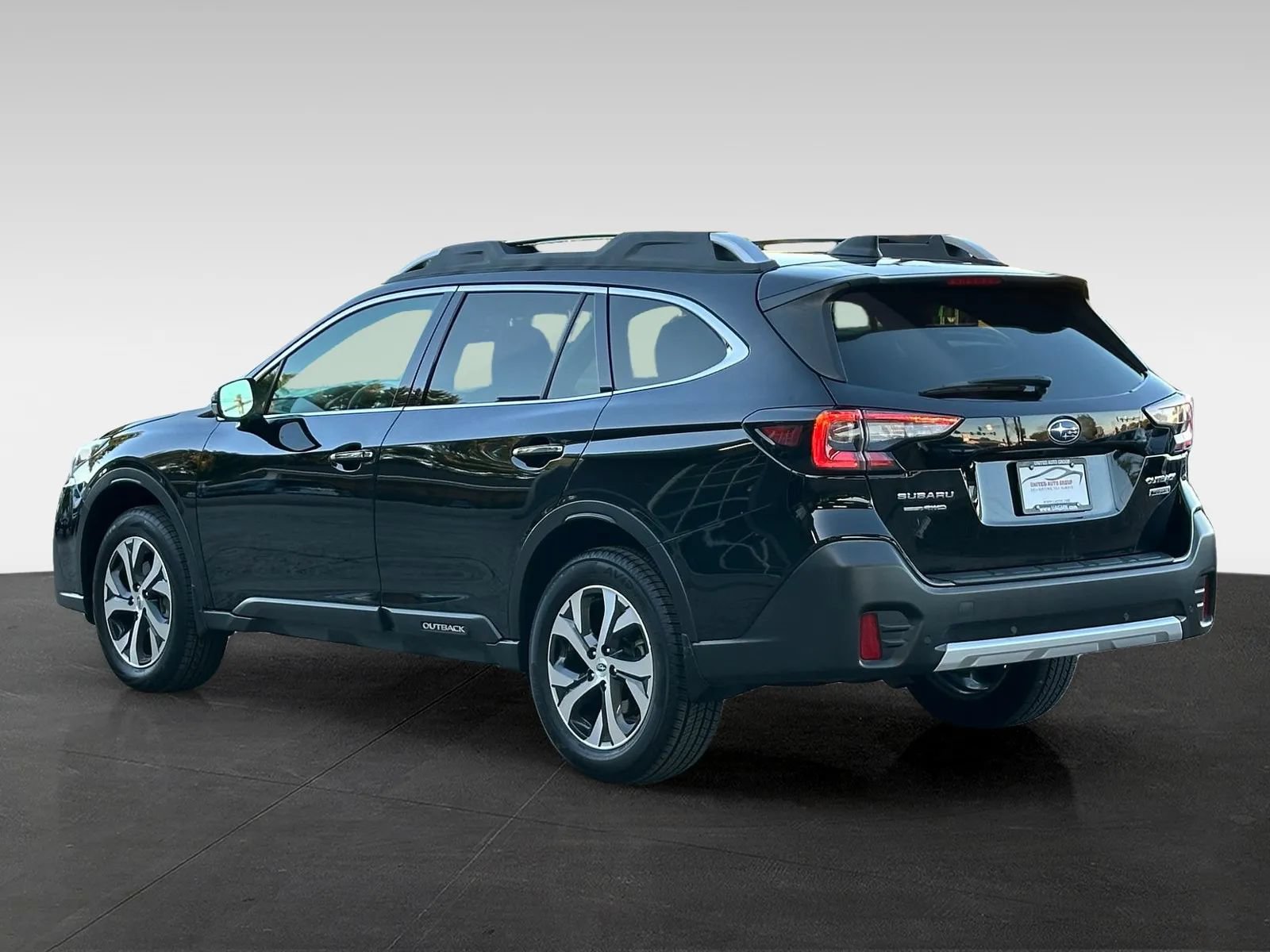 Used 2020 Subaru Outback Touring AWD/4WD image 5