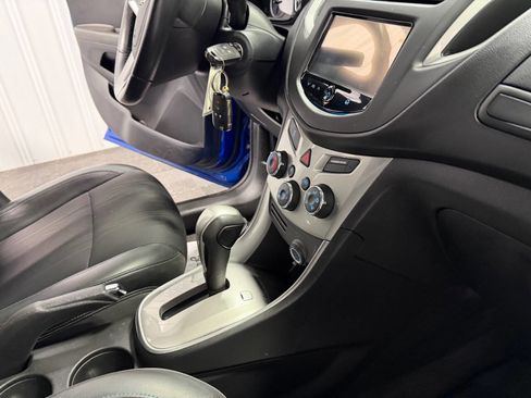 Used 2016 Chevrolet Trax LT w/ LT Convenience Package image 13