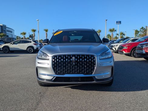 Used 2023 Lincoln Corsair Reserve w/ Equipment Group 201A image 9