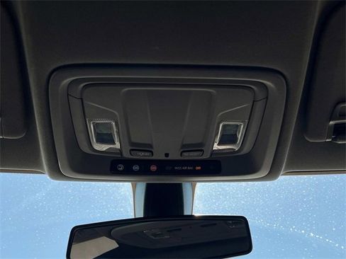 Used 2020 Chevrolet Silverado 1500 Custom w/ Custom Value Package image 19