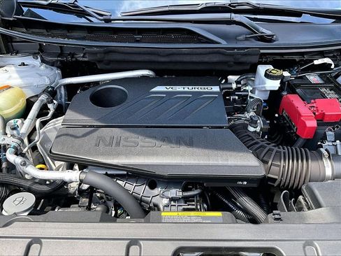 Used 2025 Nissan Rogue SV AWD/4WD image 28