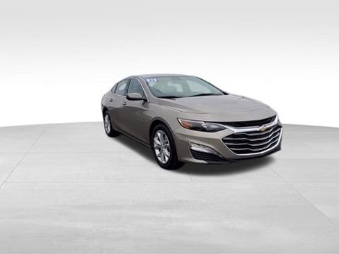 Used 2023 Chevrolet Malibu LT image 2