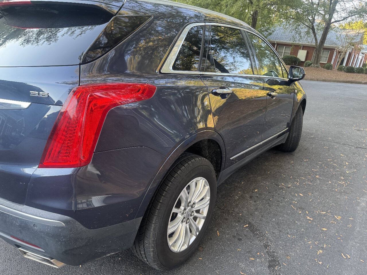 Used 2018 Cadillac XT5 FWD image 5