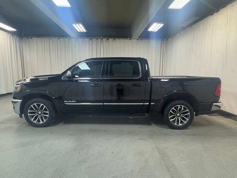 Used 2025 RAM 1500 Limited AWD/4WD image 12