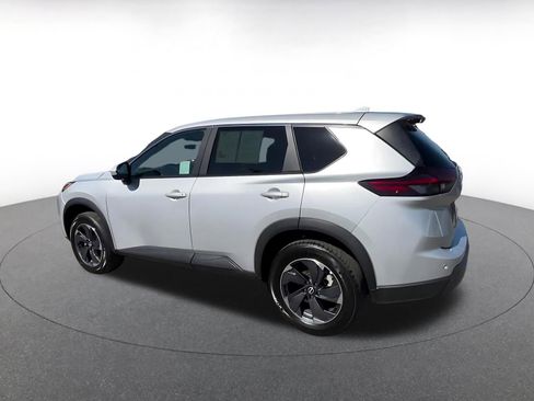 Used 2025 Nissan Rogue SV FWD image 10