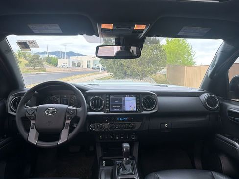 Used 2023 Toyota Tacoma TRD Sport w/ TRD Premium Sport Package AWD/4WD image 18