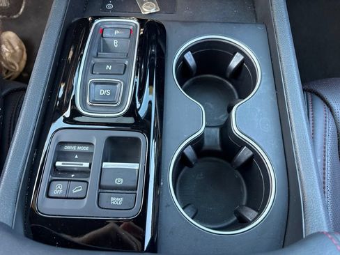 Used 2025 Honda Pilot Black Edition image 26