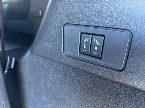 Used 2024 Cadillac XT6 Luxury image 29