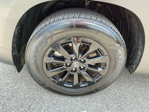 Used 2025 MAZDA CX-50 AWD 2.5 Hybrid w/ Premium Pkg image 10