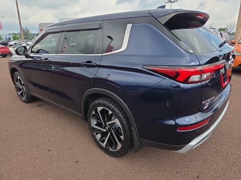Used 2024 Mitsubishi Outlander SE Black Edition AWD/4WD image 5