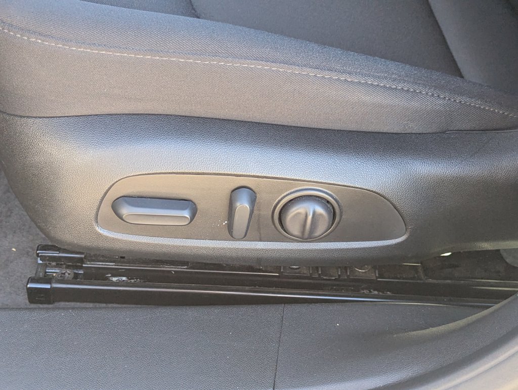 Used 2025 Chevrolet Malibu LT FWD image 26