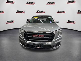 Used 2023 GMC Terrain SLE video 2