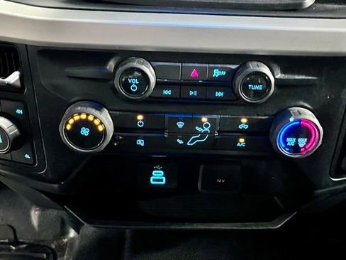 Used 2025 Ford F250 XL AWD/4WD image 25
