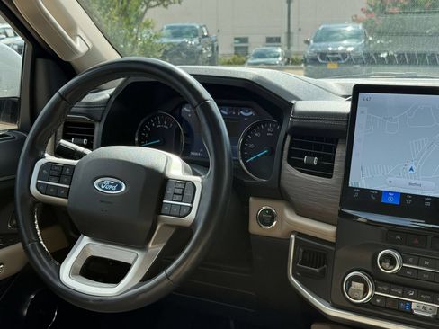 Used 2024 Ford Expedition Limited AWD/4WD image 38