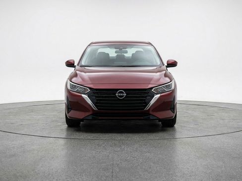 Used 2025 Nissan Sentra SV FWD image 2