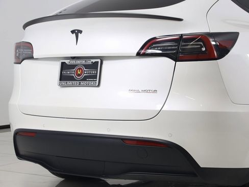 Used 2022 Tesla Model Y Performance image 46