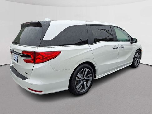 Used 2023 Honda Odyssey Touring image 11