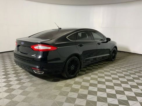 Used 2016 Ford Fusion SE w/ Equipment Group 202A FWD image 5