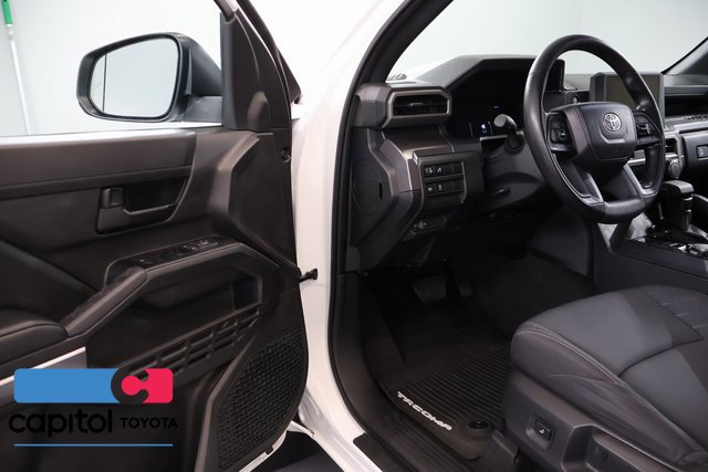 Used 2026 Toyota Tacoma SR5 AWD/4WD image 8