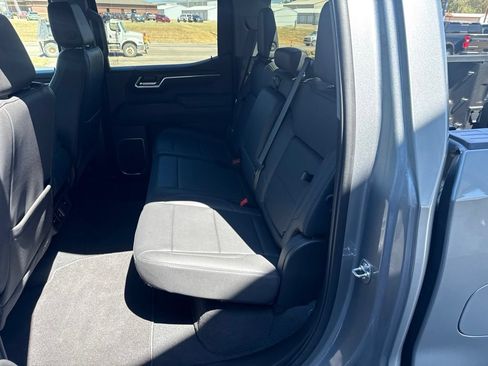 Used 2025 GMC Sierra 1500 SLT AWD/4WD image 30