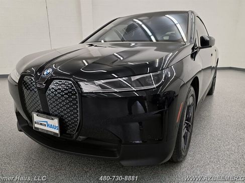 Used 2024 BMW iX xDrive50 AWD/4WD image 1