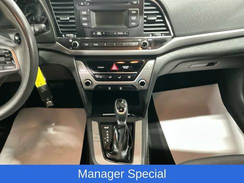 Used 2018 Hyundai Elantra SE FWD image 11