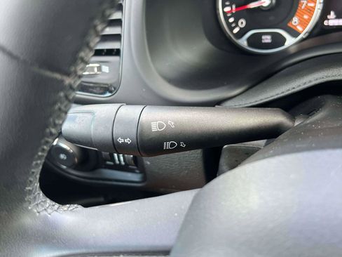 Used 2023 Jeep Renegade Altitude AWD/4WD image 20