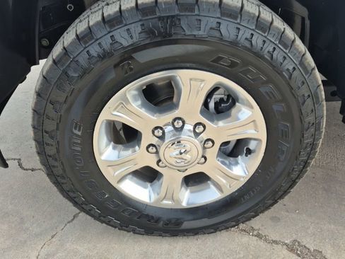 Used 2024 RAM 2500 Big Horn AWD/4WD image 9
