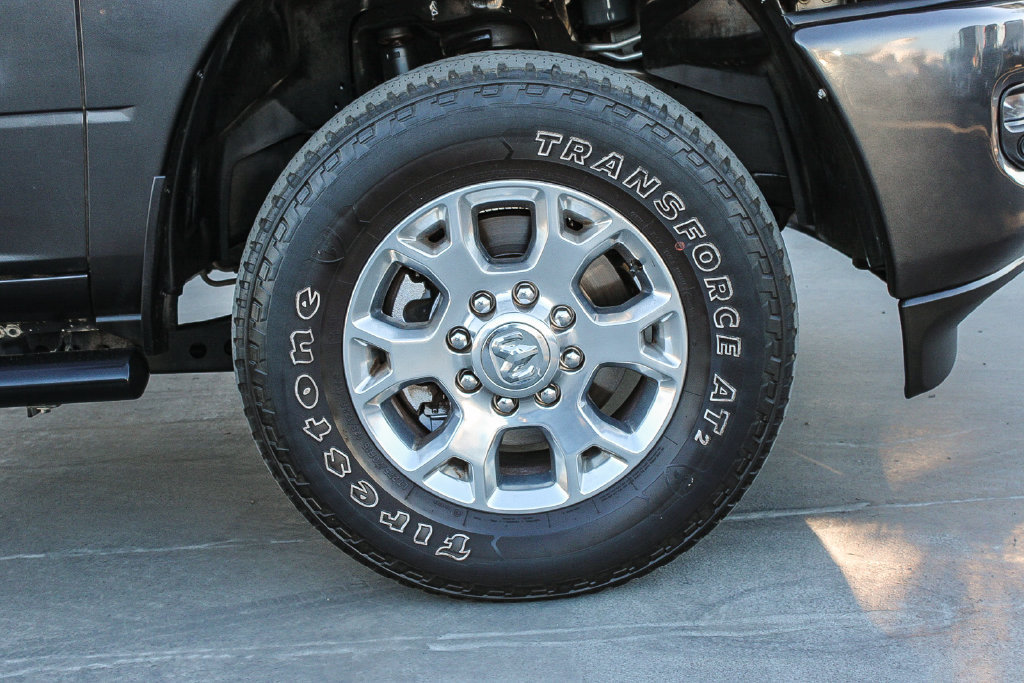 Used 2024 RAM 2500 Laramie AWD/4WD image 11