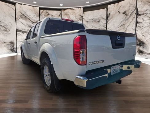 Used 2021 Nissan Frontier SV image 8